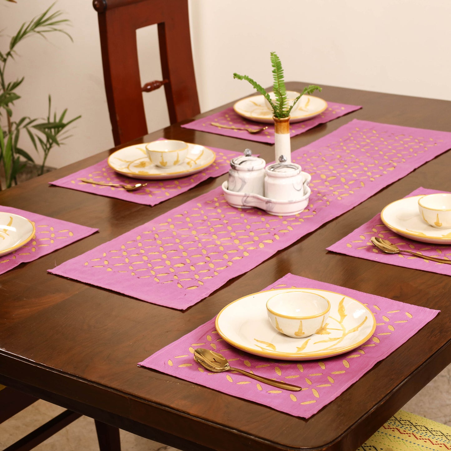 Pink - Barmer Applique Cutwork Dining Table Runner with Mat Set 05