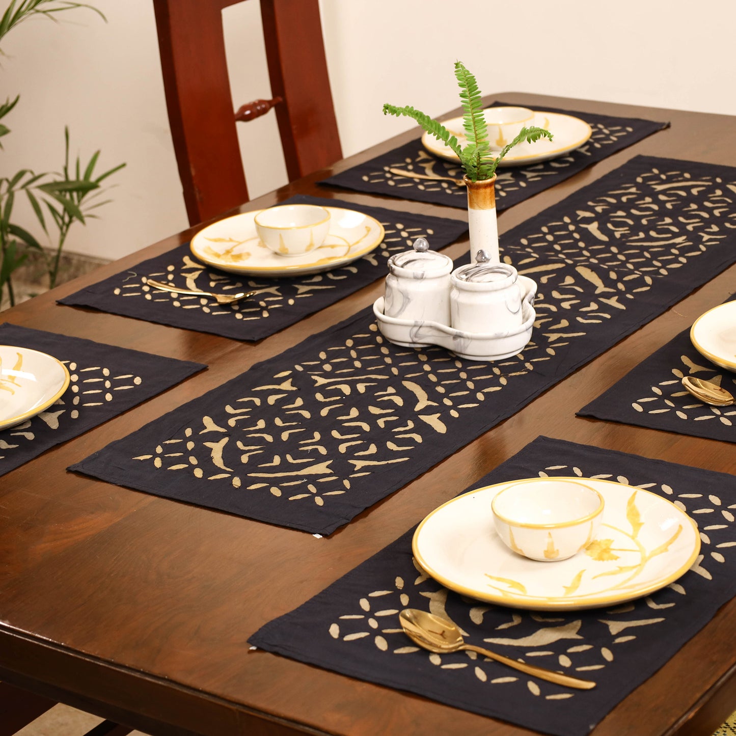 Black - Barmer Applique Cutwork Dining Table Runner with Mat Set 10