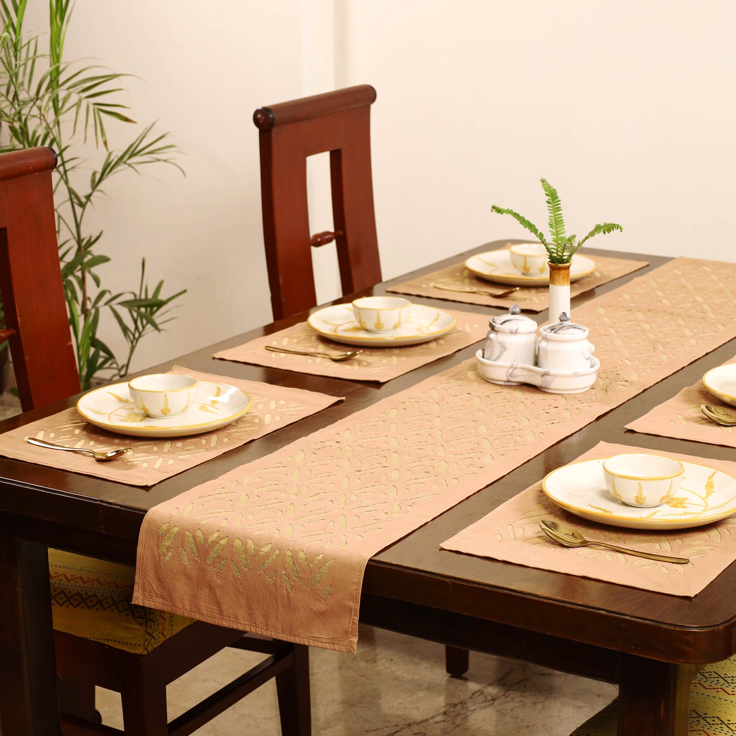 Barmer Applique Cutwork Dining Table Runner with Mat Set 12