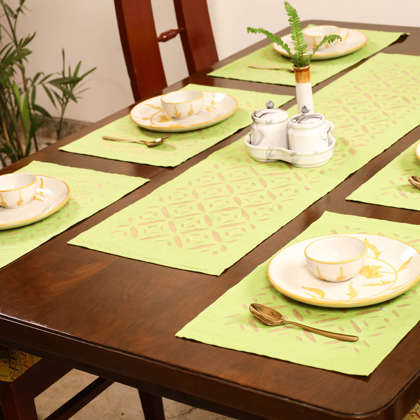 Green - Barmer Applique Cutwork Dining Table Runner with Mat Set 15