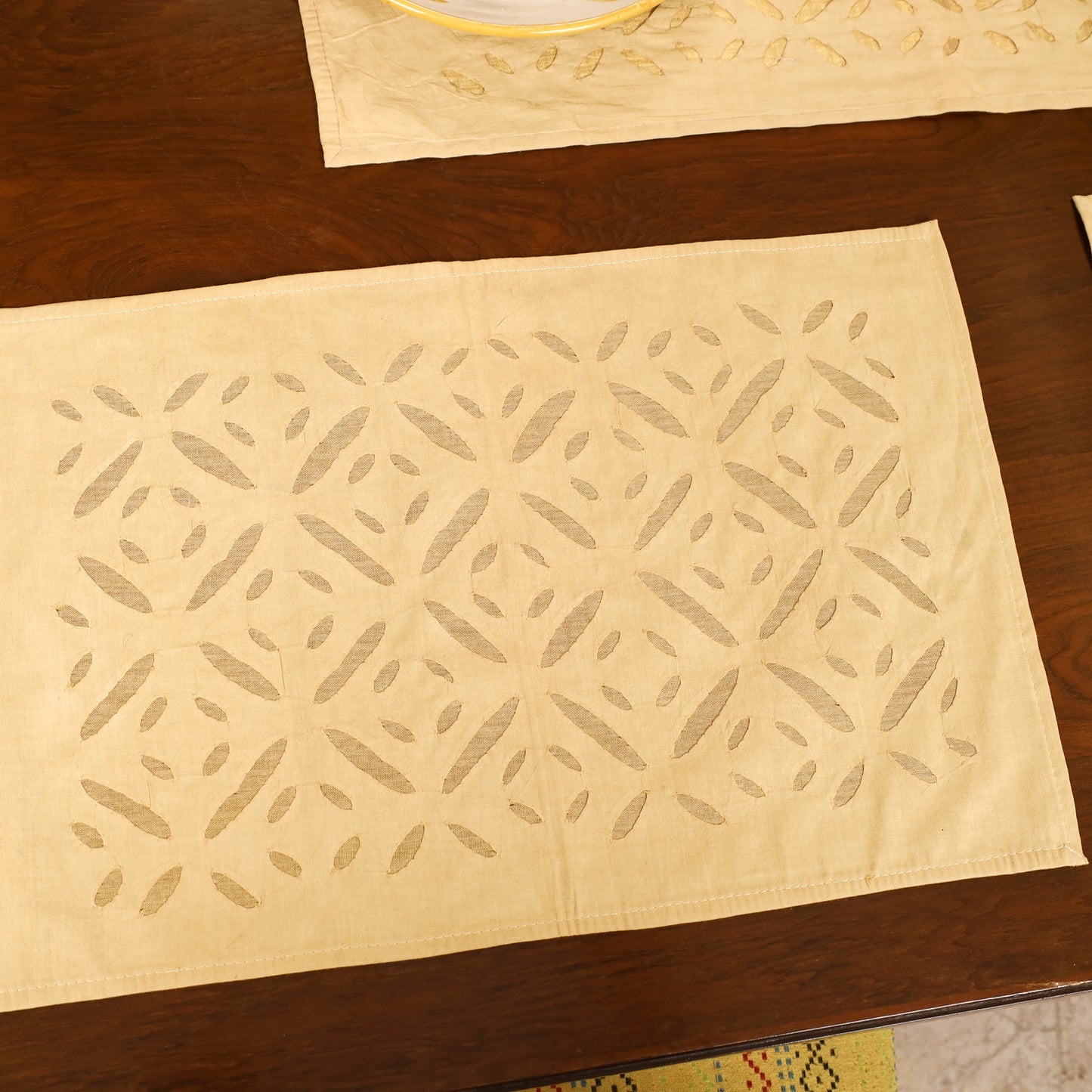 Barmer Applique Cutwork Dining Table Runner with Mat Set 19