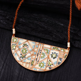 WHE Green Handmade Repurposed Floral Fabric & Wood Maze Necklace 21