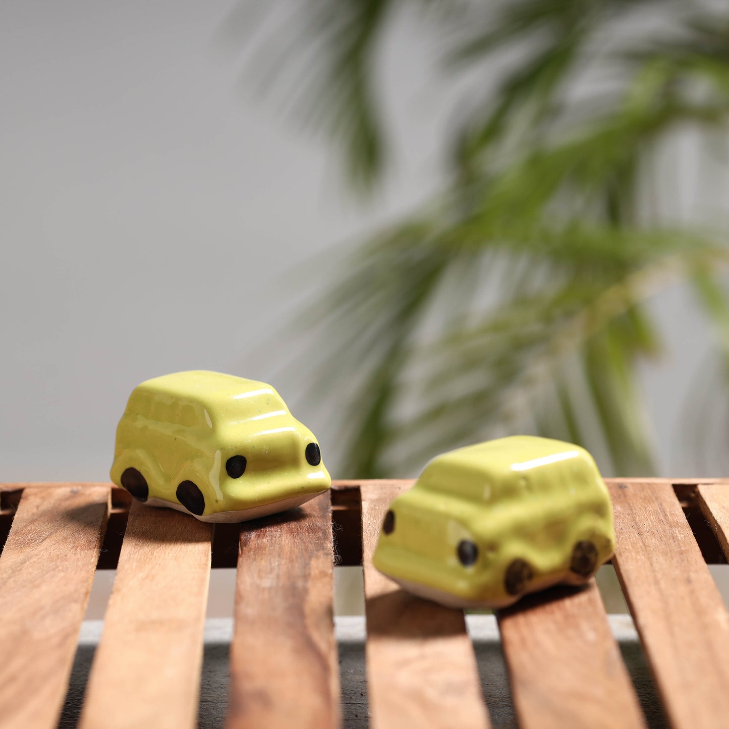 Car - Handcrafted Ceramic Toys (Set of 2)