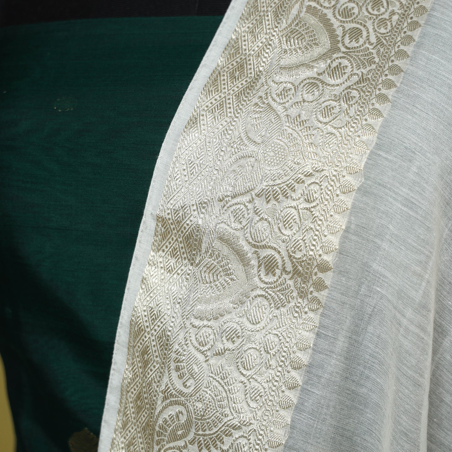 White - chanderi silk handpainted pichwai dupatta 01