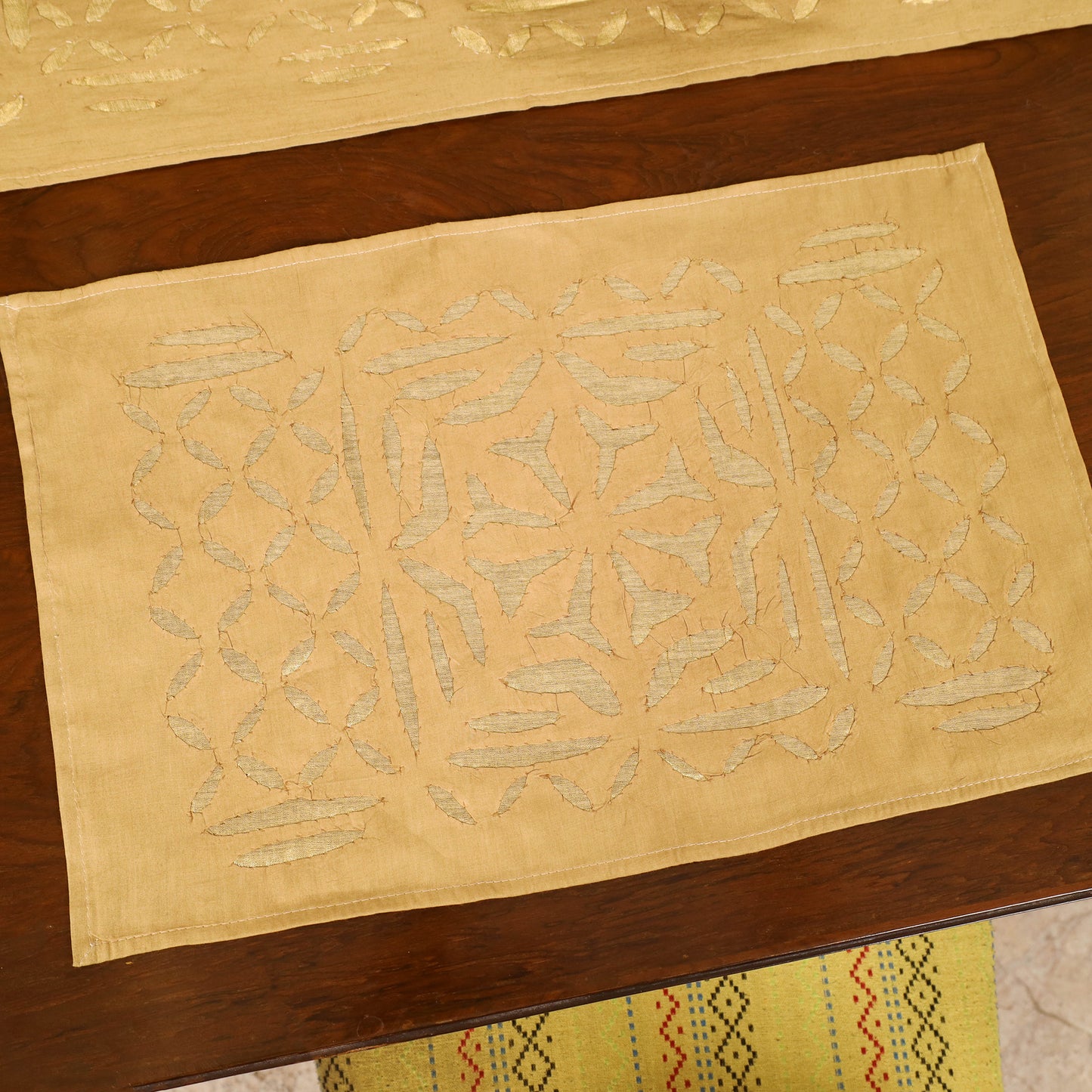 Barmer Applique Cutwork Dining Table Runner with Mat Set 46