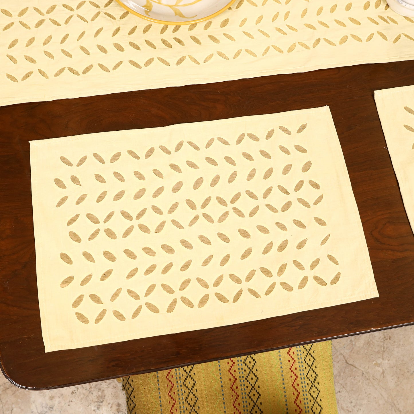 Barmer Applique Cutwork Dining Table Runner with Mat Set 56