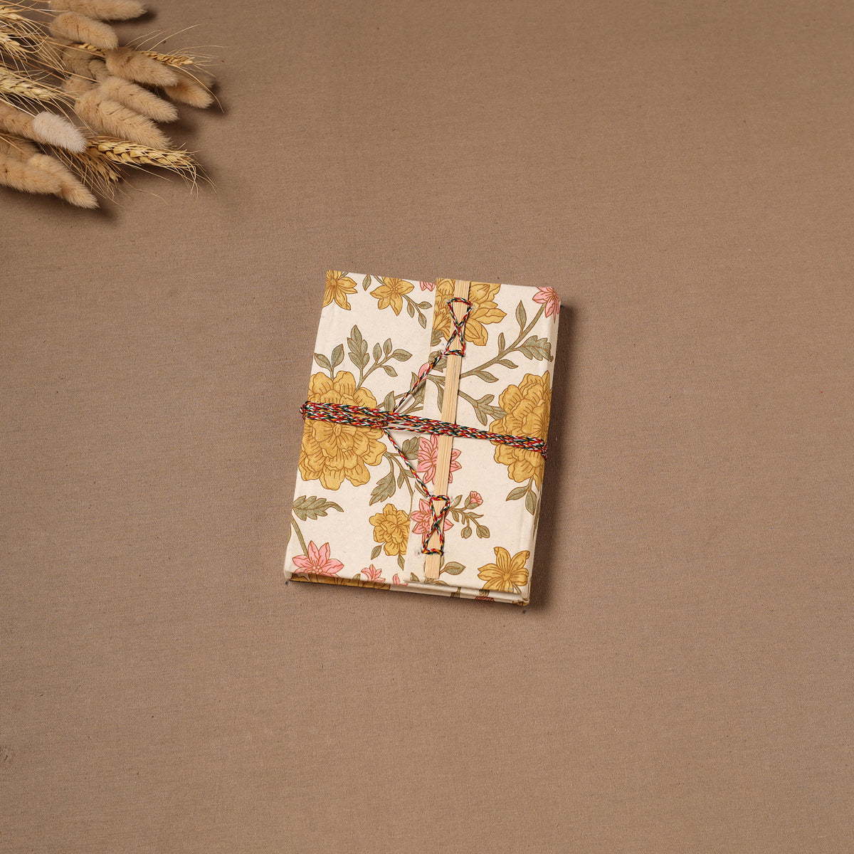 Handmade Paper Notebook in Floral Cover with Thread Lock (7 x 5 in) 07
