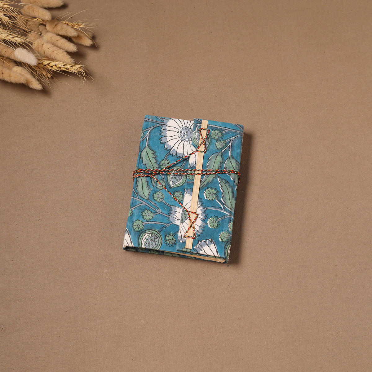 Handmade Paper Notebook in Floral Cover with Thread Lock (7 x 5 in) 11