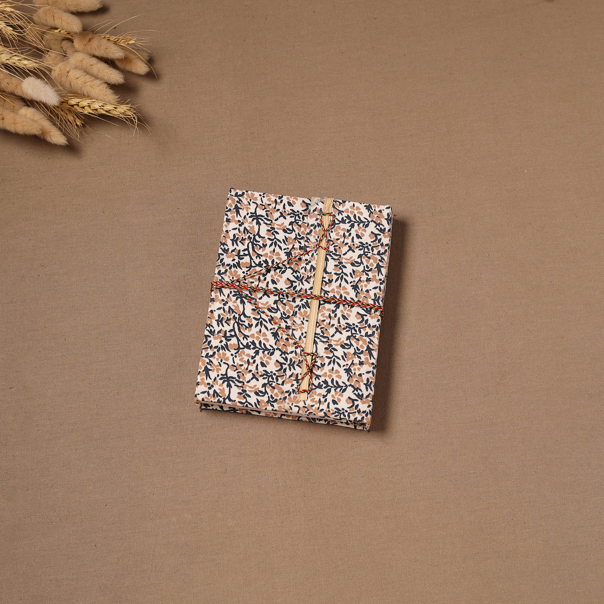 Handmade Paper Notebook in Floral Cover with Thread Lock (7 x 5 in) 13