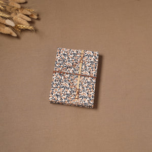 Handmade Paper Notebook in Floral Cover with Thread Lock (7 x 5 in) 13