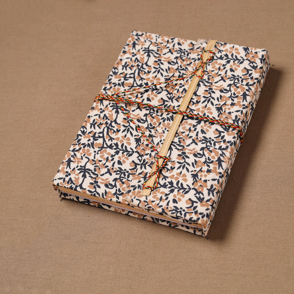 Handmade Paper Notebook in Floral Cover with Thread Lock (7 x 5 in) 13