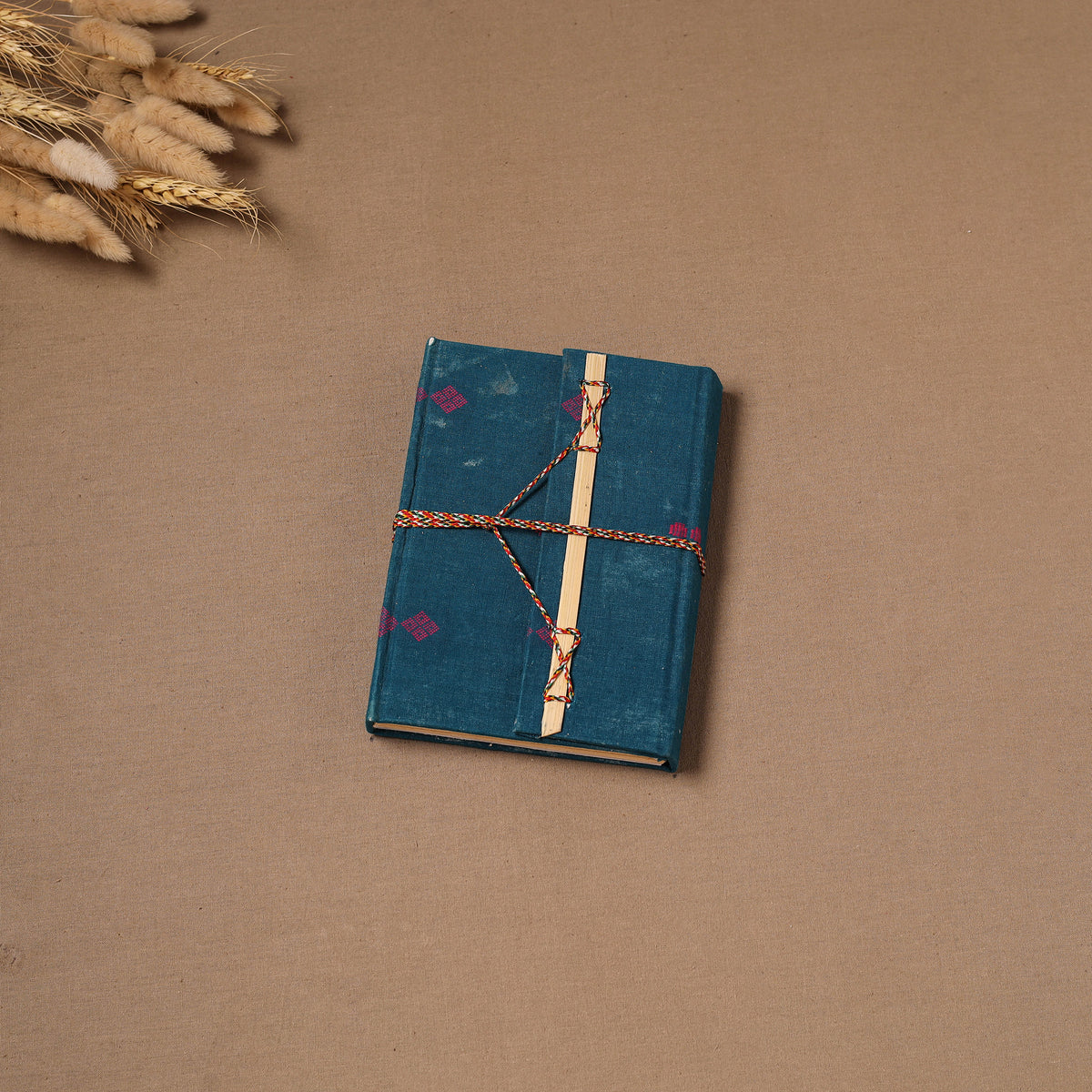 Handmade Paper Notebook in Buti Cover with Thread Lock (7 x 5 in) 19