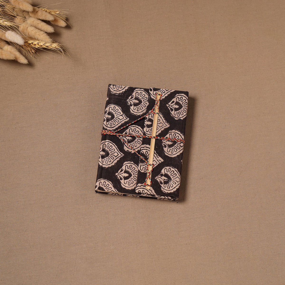 Handmade Paper Notebook in Bagru Cover with Thread Lock (7 x 5 in) 38