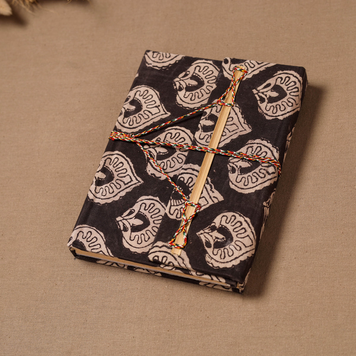 Handmade Paper Notebook in Bagru Cover with Thread Lock (7 x 5 in) 38
