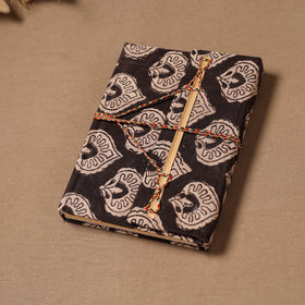 Handmade Paper Notebook in Bagru Cover with Thread Lock (7 x 5 in) 38