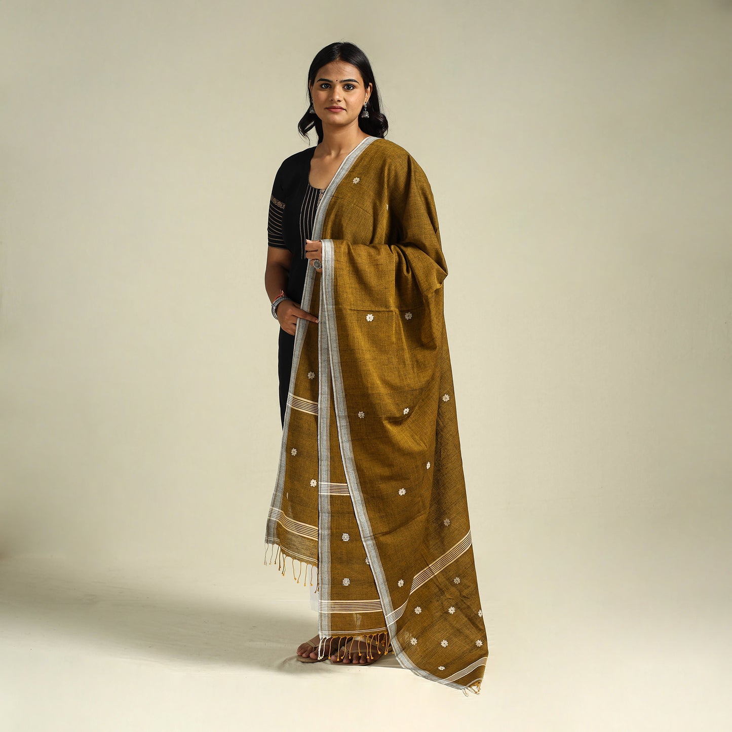  Handloom Cotton Burdwan Jamdani Dupatta