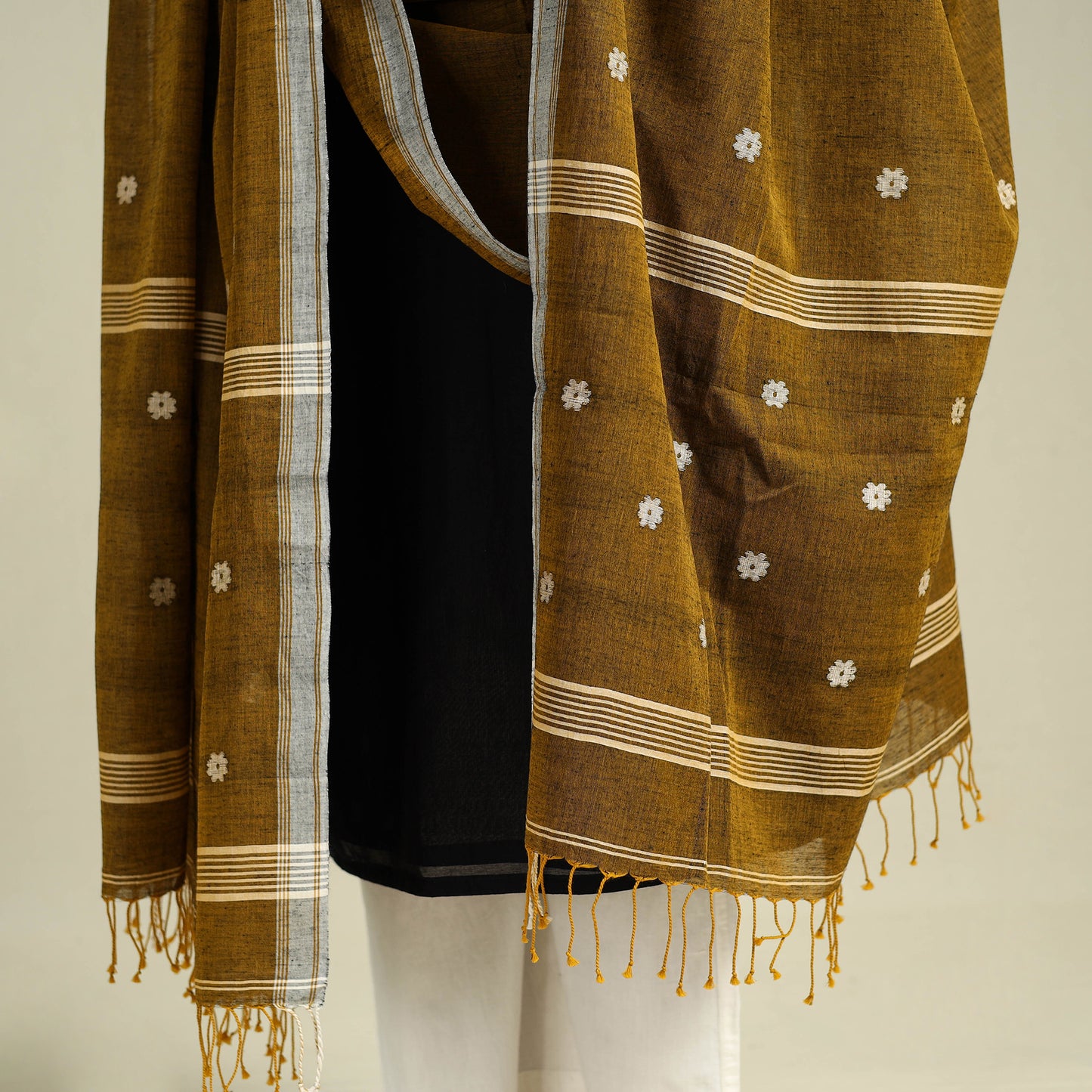  Handloom Cotton Burdwan Jamdani Dupatta