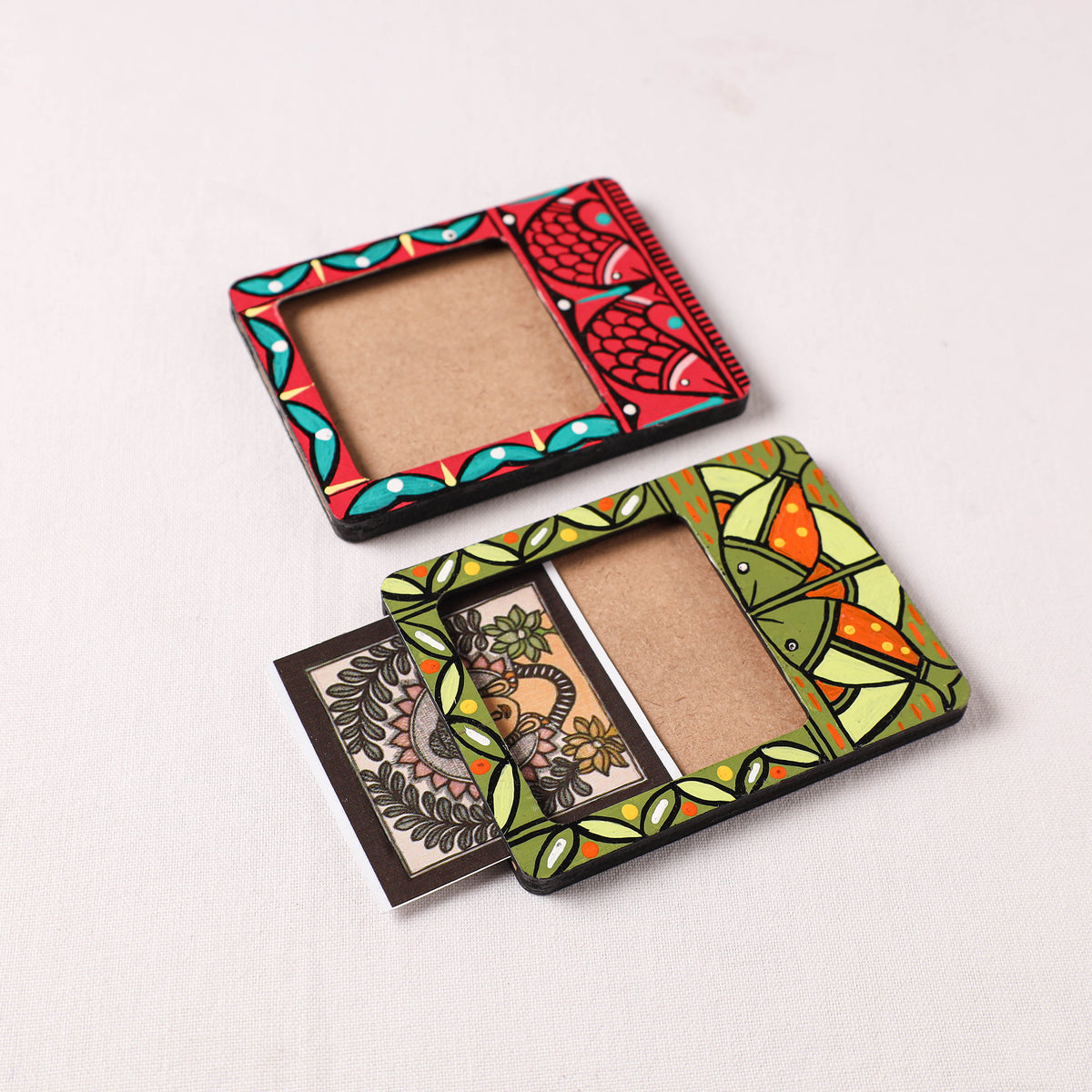 Madhubani Handpainted Wooden Photo Frame Fridge Magnet (Set of 2) 16