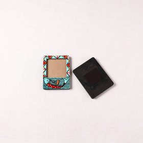 Madhubani Handpainted Wooden Photo Frame Fridge Magnet (Set of 2) 02