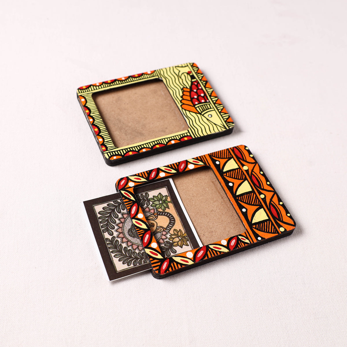 Madhubani Handpainted Wooden Photo Frame Fridge Magnet (Set of 2) 04