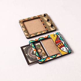 Madhubani Handpainted Wooden Photo Frame Fridge Magnet (Set of 2) 10