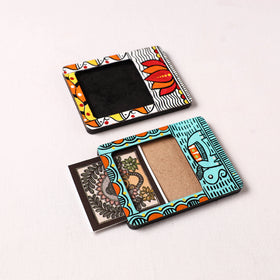 Madhubani Handpainted Wooden Photo Frame Fridge Magnet (Set of 2) 15