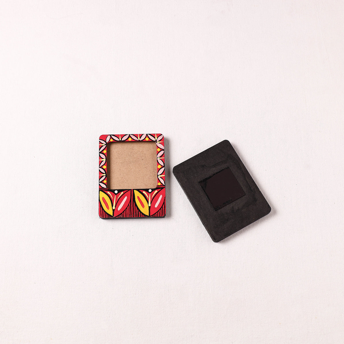 Madhubani Handpainted Wooden Photo Frame Fridge Magnet (Set of 2) 19