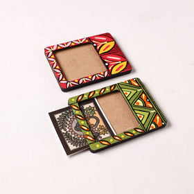 Madhubani Handpainted Wooden Photo Frame Fridge Magnet (Set of 2) 19