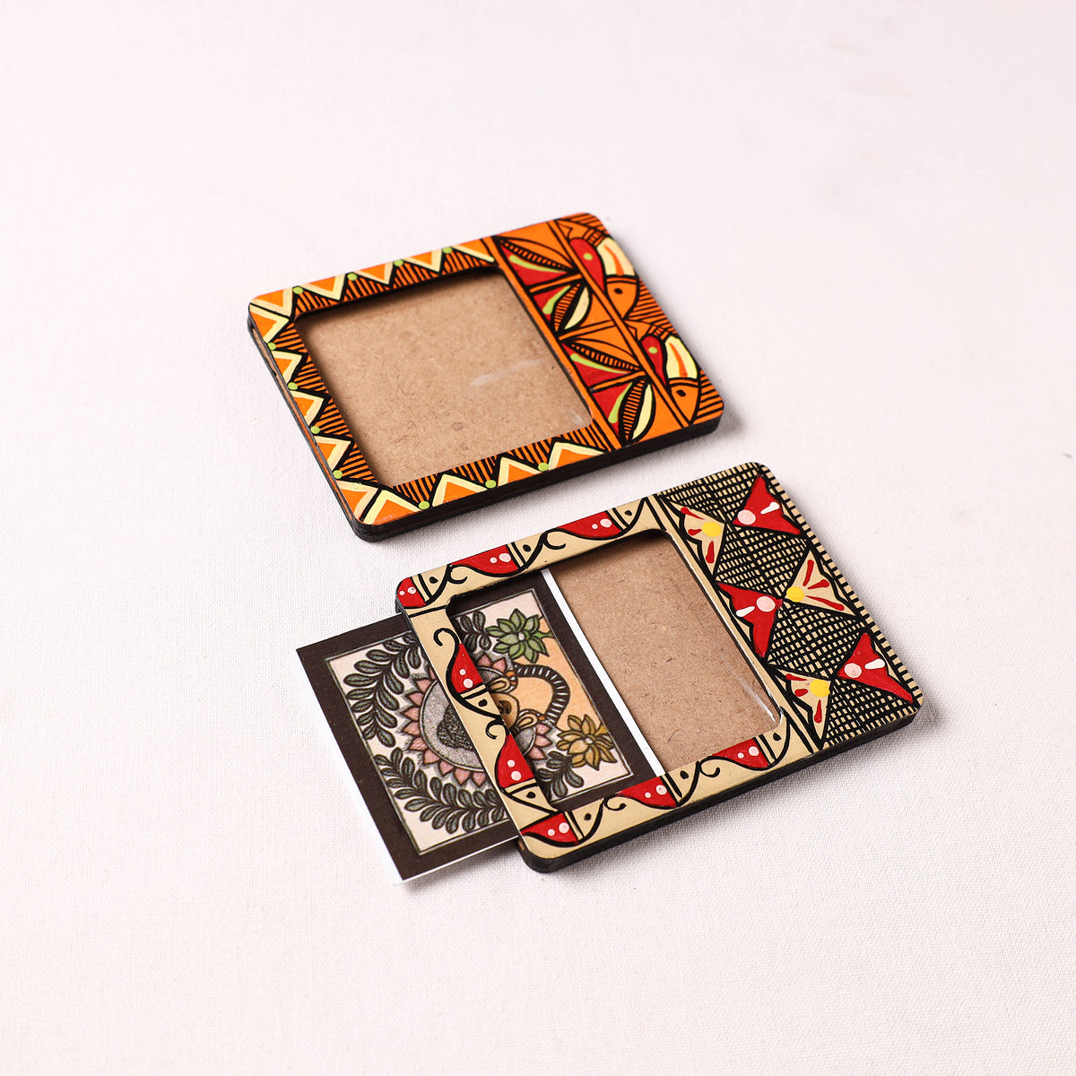 Madhubani Handpainted Wooden Photo Frame Fridge Magnet (Set of 2) 20