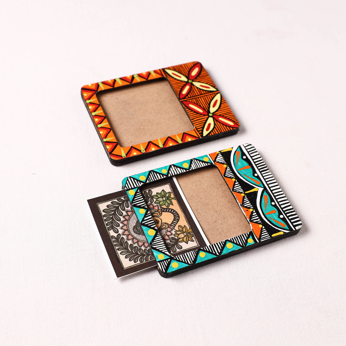 Madhubani Handpainted Wooden Photo Frame Fridge Magnet (Set of 2) 21