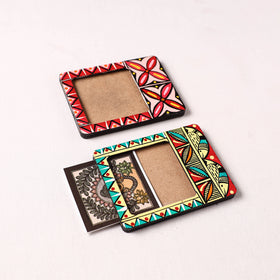 Madhubani Handpainted Wooden Photo Frame Fridge Magnet (Set of 2) 22