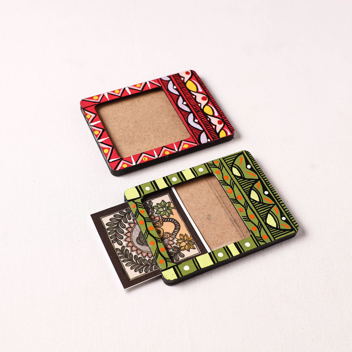 Madhubani Handpainted Wooden Photo Frame Fridge Magnet (Set of 2) 24