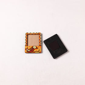 Madhubani Handpainted Wooden Photo Frame Fridge Magnet (Set of 2) 30