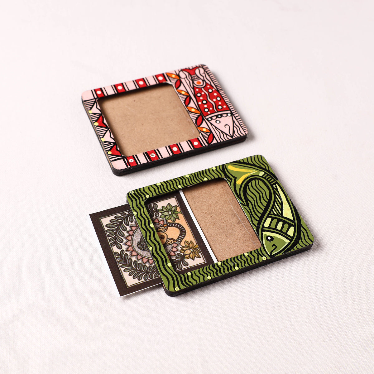 Madhubani Handpainted Wooden Photo Frame Fridge Magnet (Set of 2) 31