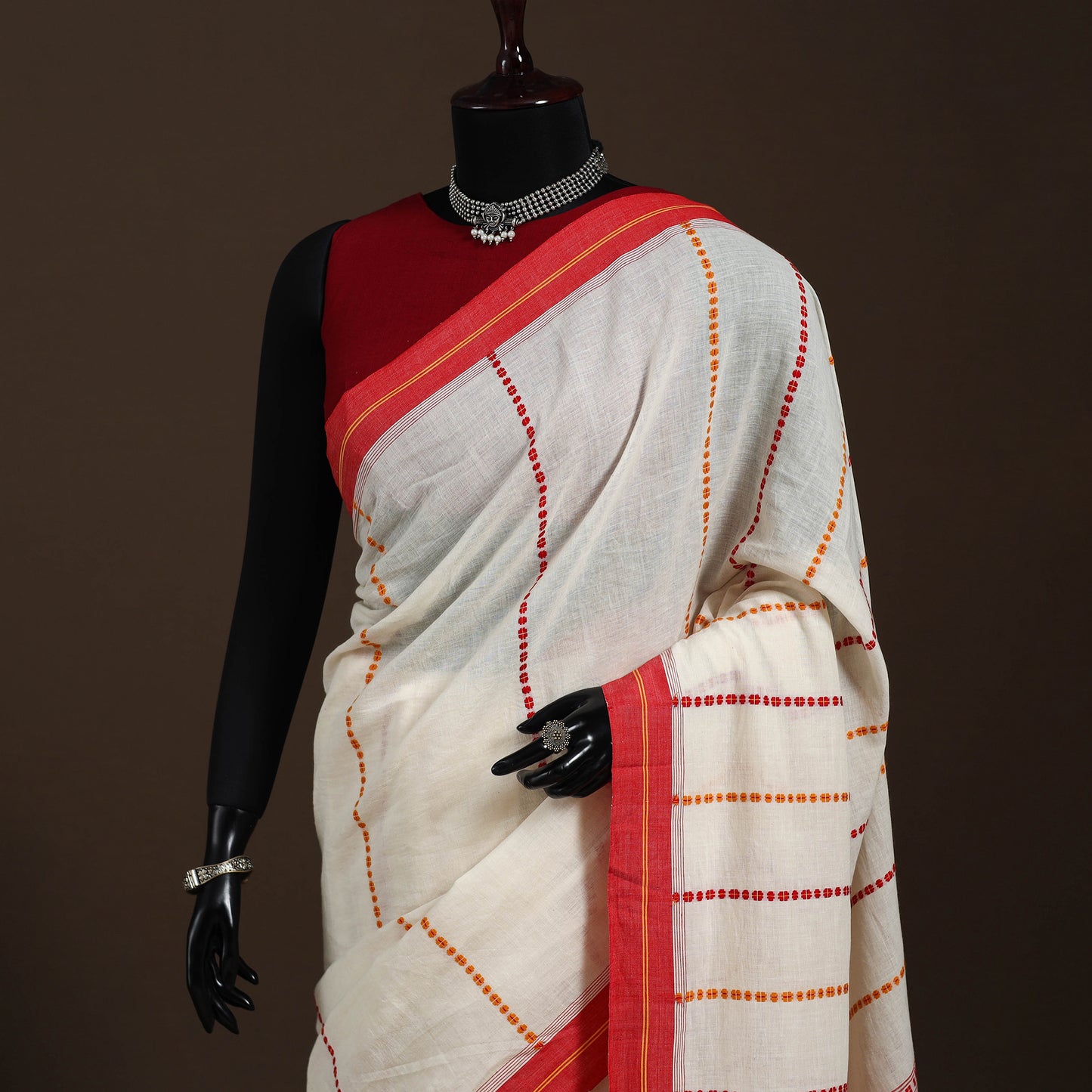 White - handloom cotton phulia jamdani saree 02