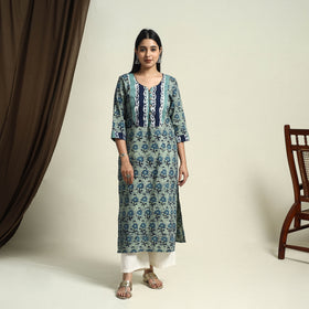 Buy Green Straight Batik Print Cotton Kurta for Women