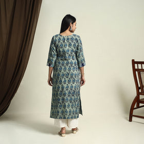 Buy Green Straight Batik Print Cotton Kurta for Women
