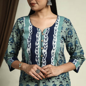 Buy Green Straight Batik Print Cotton Kurta for Women