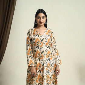 Buy Yellow A-Line Batik Print Cotton Kurta for Women