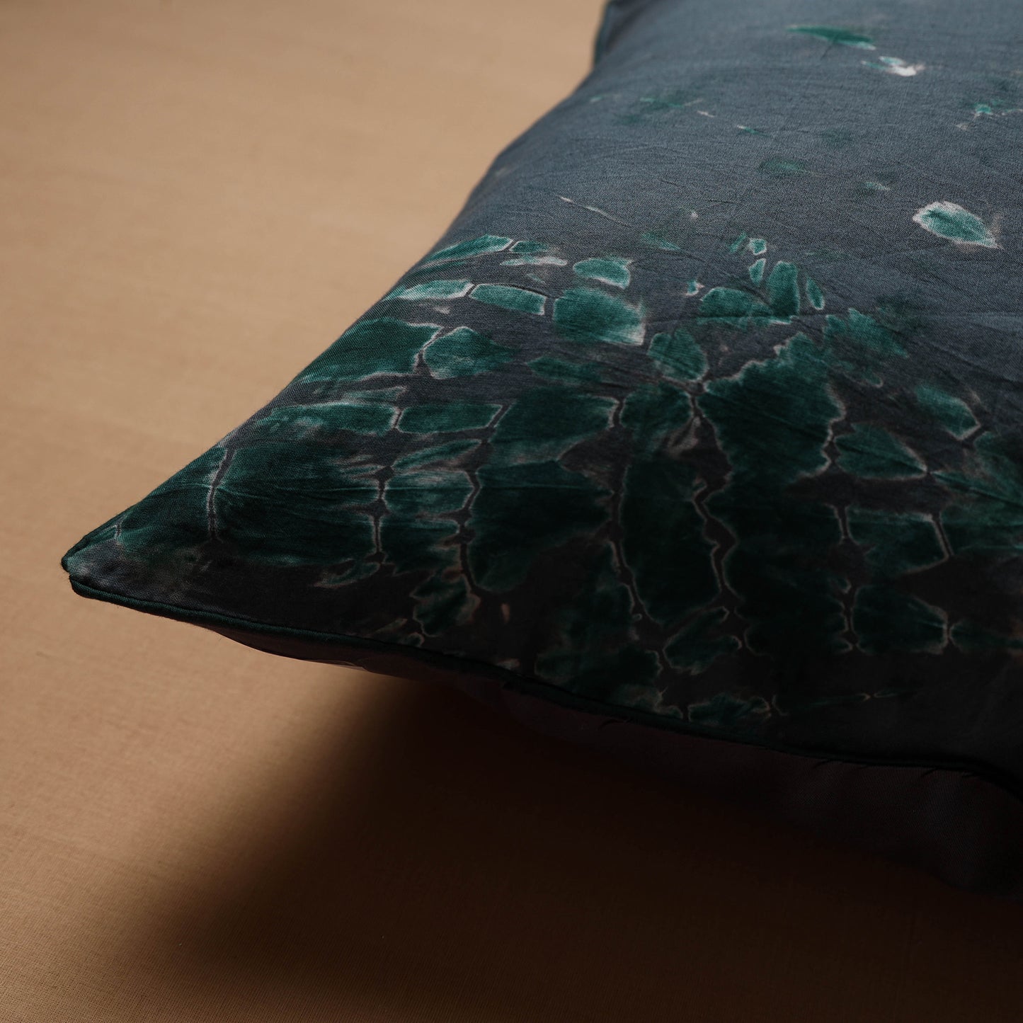 Shibori Tie-Dye Cushion Cover (16 x 16 in) 19