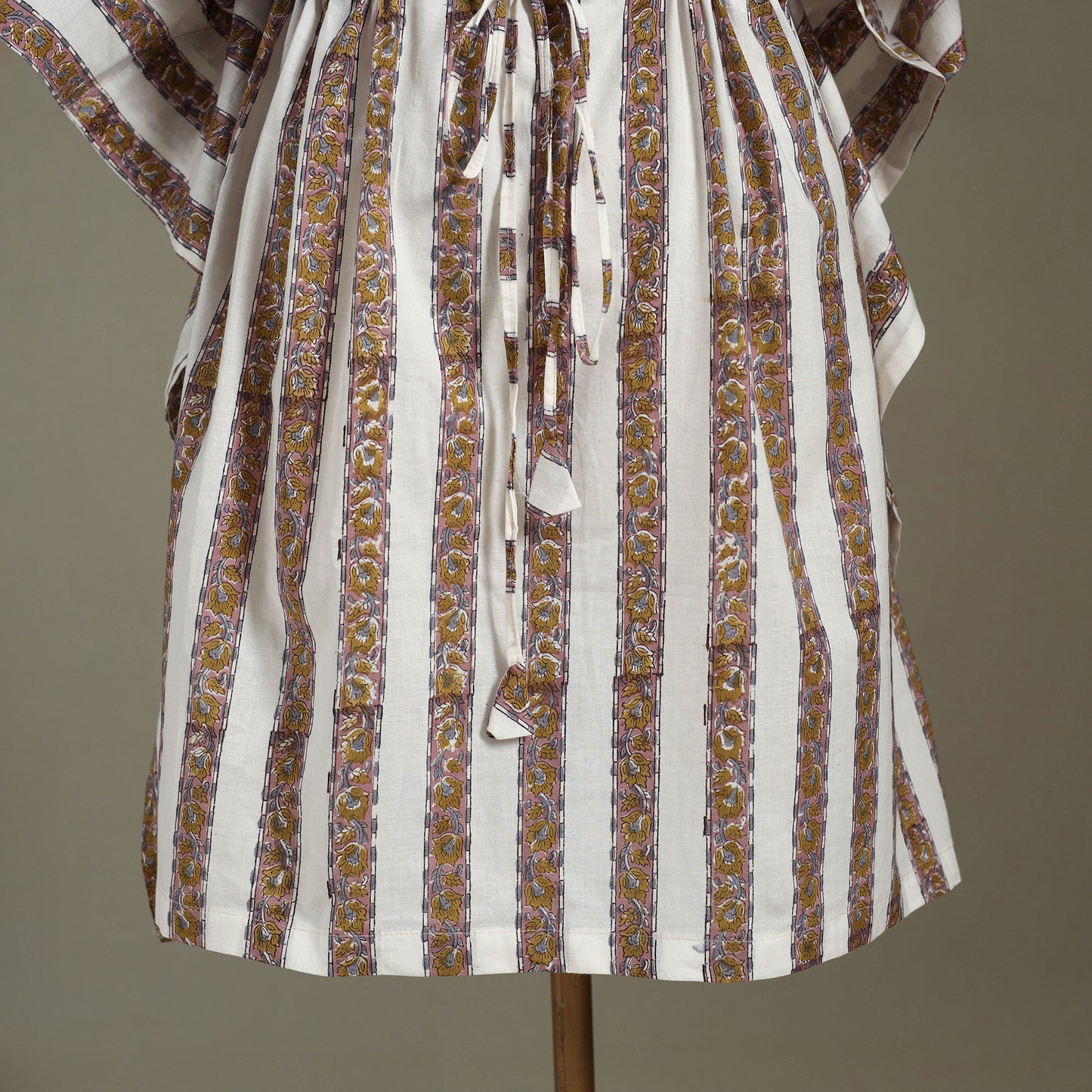 White Sanganeri Block Print Cotton Kaftan (Medium) 