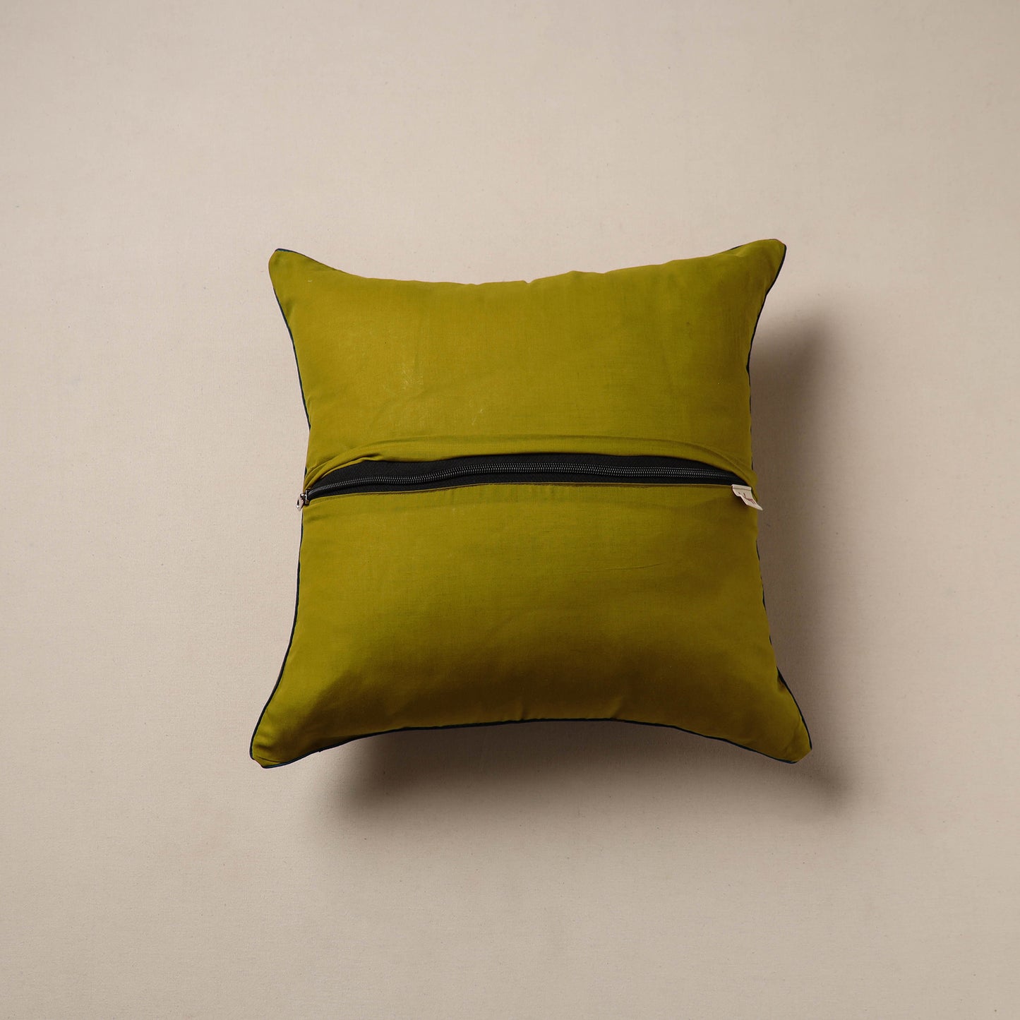 Jacquard Weave Cushion Cover (16 x 16 in) 08