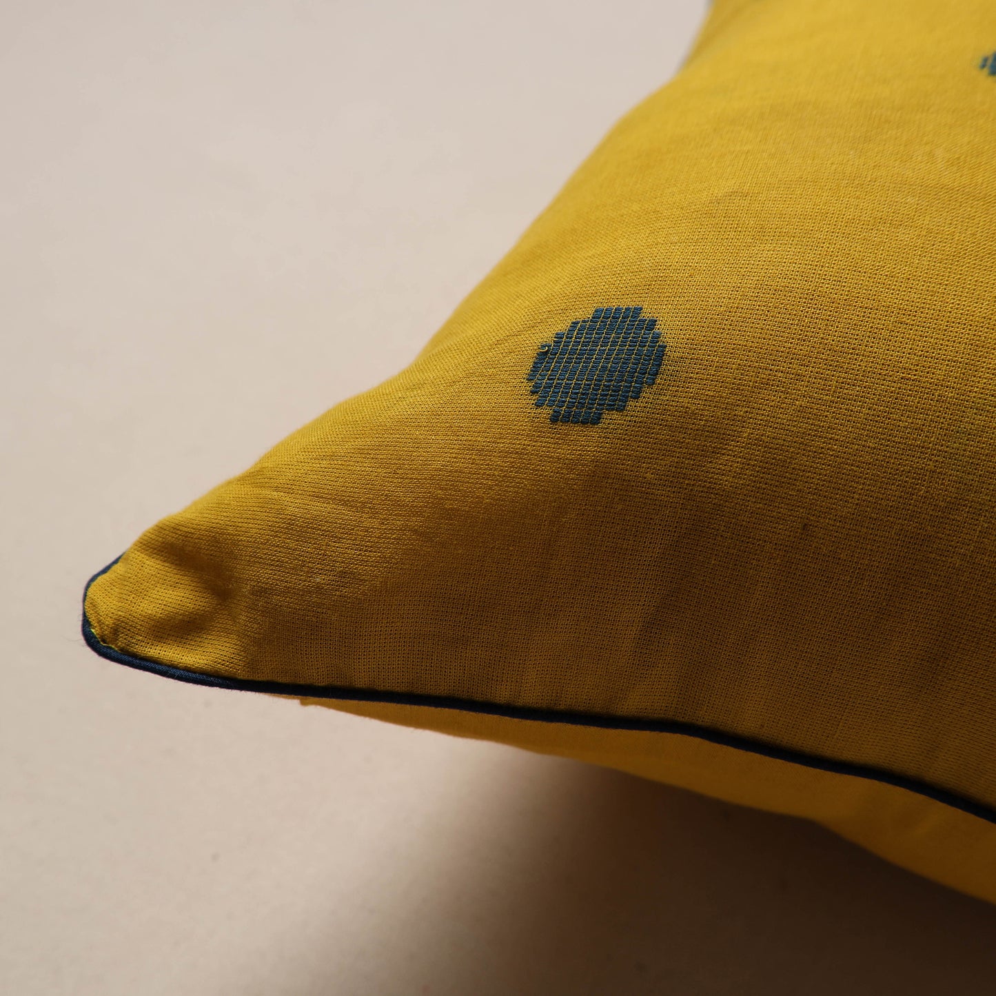 Jacquard Weave Cushion Cover (16 x 16 in) 15