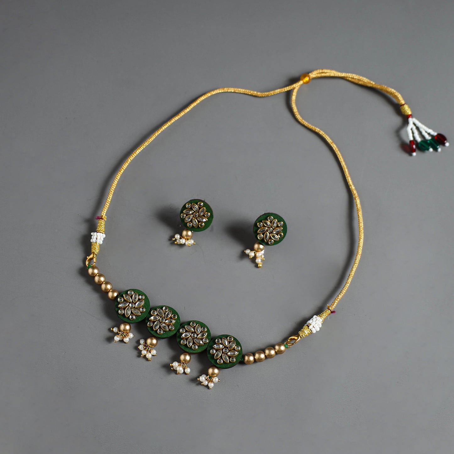 Handmade Kundan & Beadwork Choker Necklace Set 08