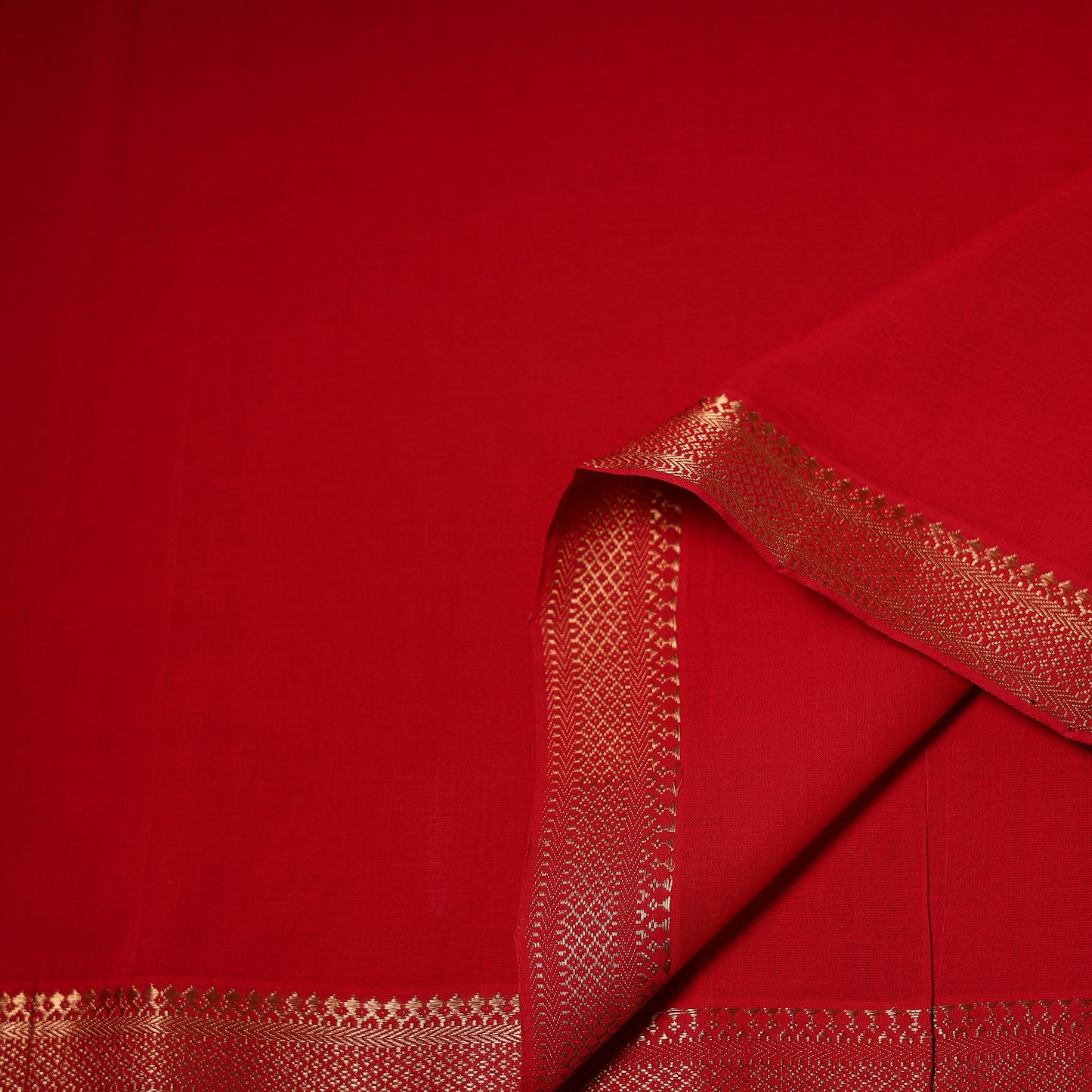 Handloom Mangalagiri Cotton Fabric with Nizam Zari Border 20