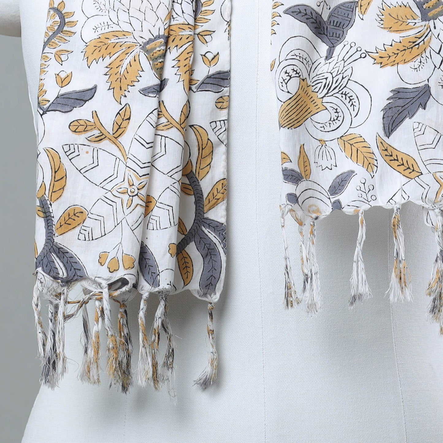 White - Block Printed Cotton Sanganeri Stole 02