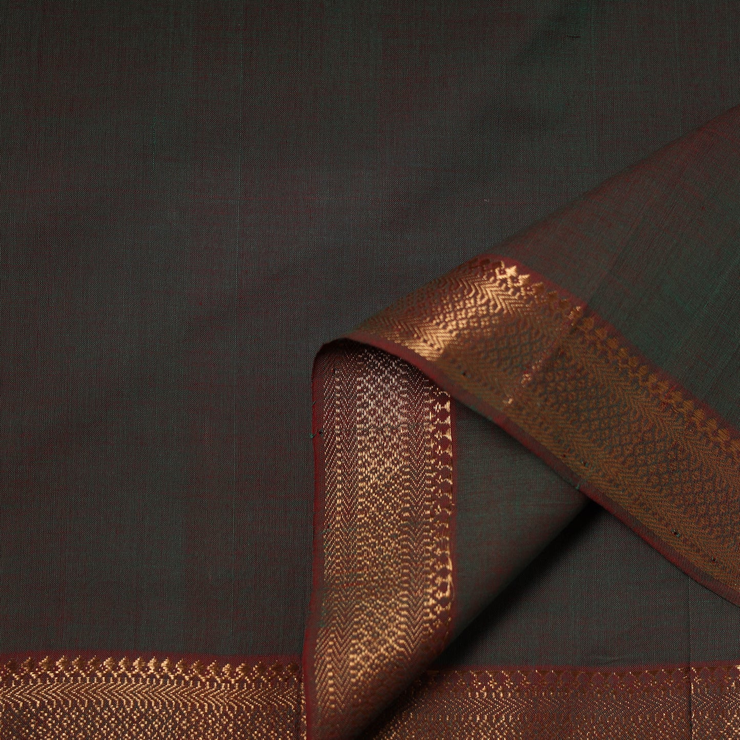 Green - Handloom Mangalagiri Cotton Fabric with Nizam Zari Border 11
