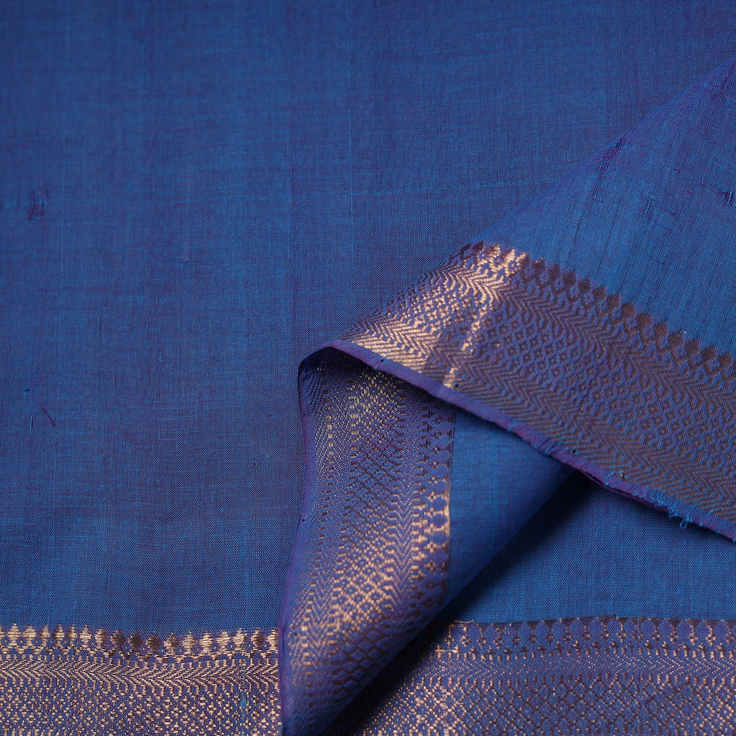 Handloom Mangalagiri Cotton Fabric with Nizam Zari Border 12