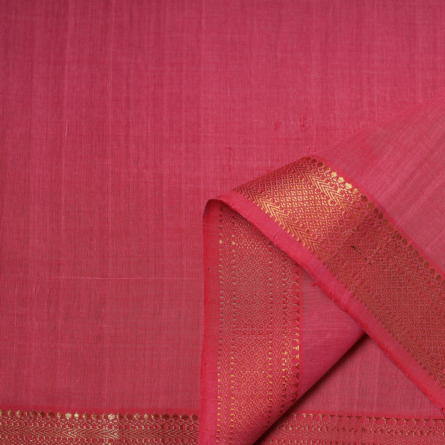 Handloom Mangalagiri Cotton Fabric with Nizam Zari Border 18