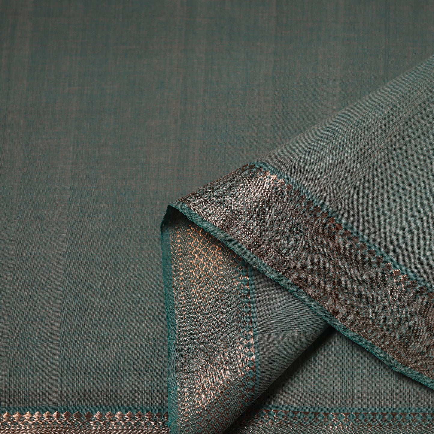Handloom Mangalagiri Cotton Fabric with Nizam Zari Border 22